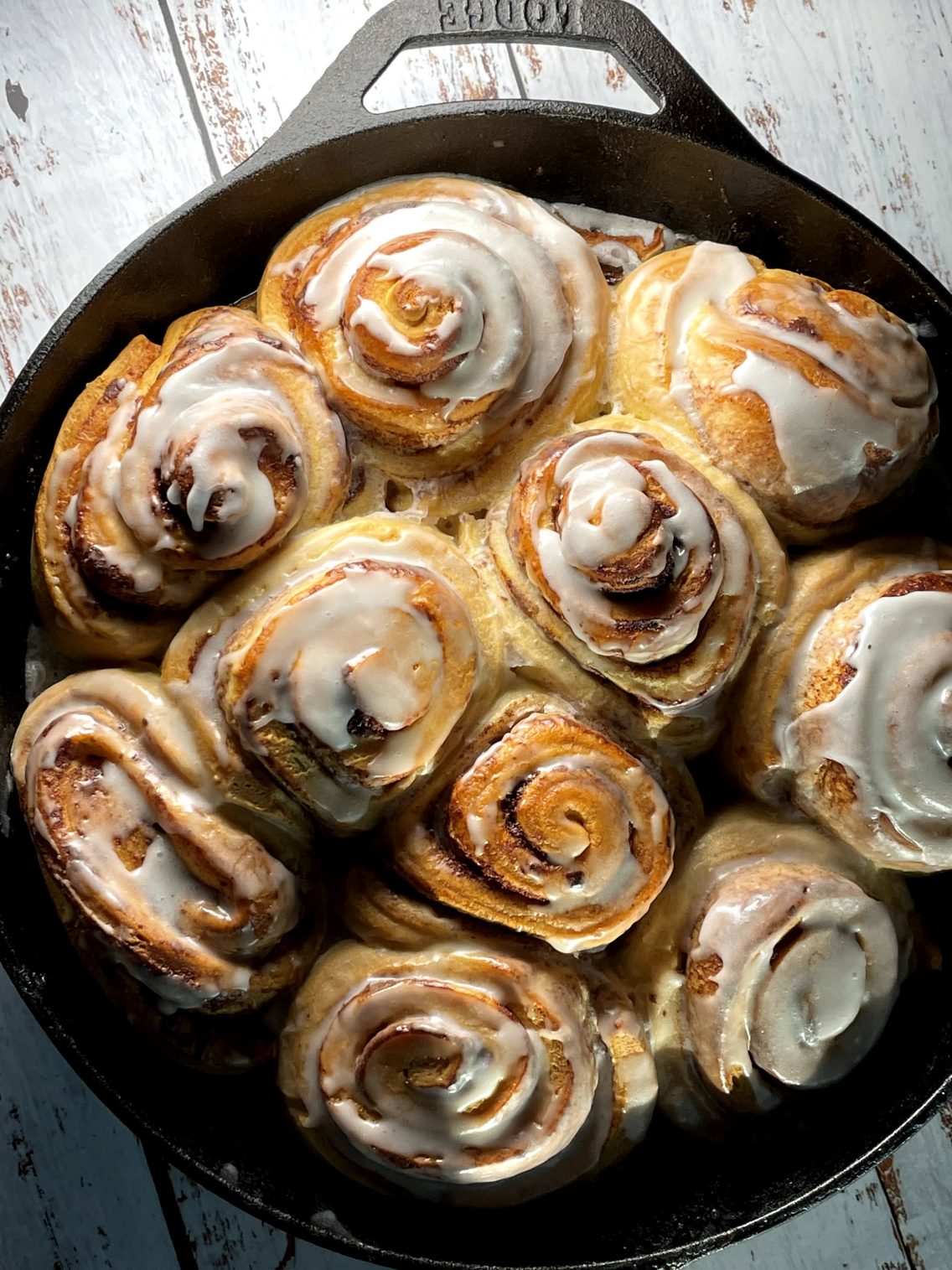 Cinnamon Bun Apple Cobbler